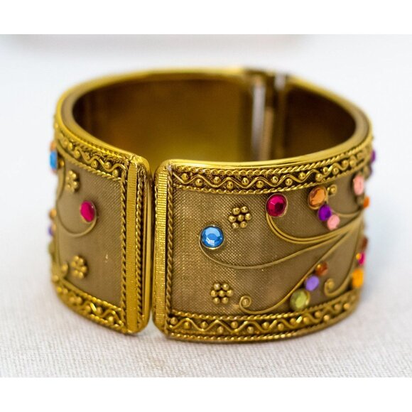 7 inch, Vintage Fantasy Elven Enchanted Gold Tone Hinge Bangle - BX9 - Picture 2 of 3